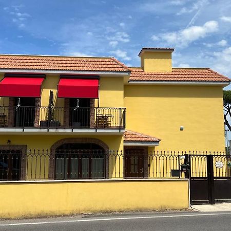 Guest House Le Vagabonde Φιουμιτσίνο Εξωτερικό φωτογραφία