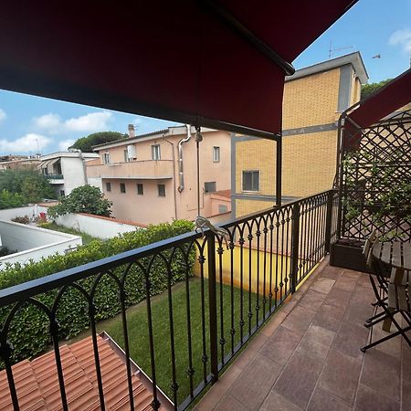 Guest House Le Vagabonde Φιουμιτσίνο Εξωτερικό φωτογραφία