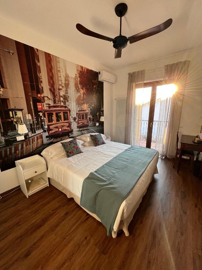 Guest House Le Vagabonde Φιουμιτσίνο Εξωτερικό φωτογραφία