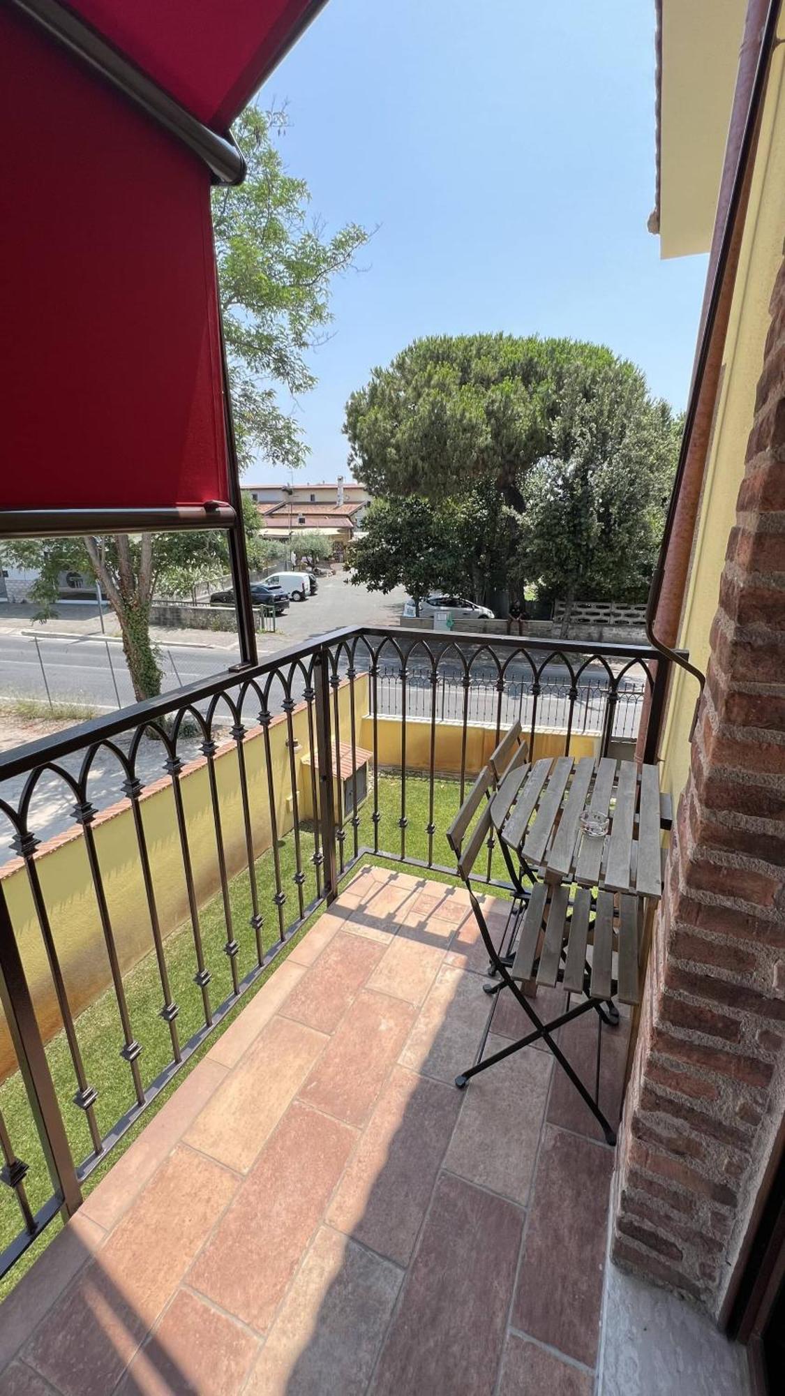 Guest House Le Vagabonde Φιουμιτσίνο Εξωτερικό φωτογραφία