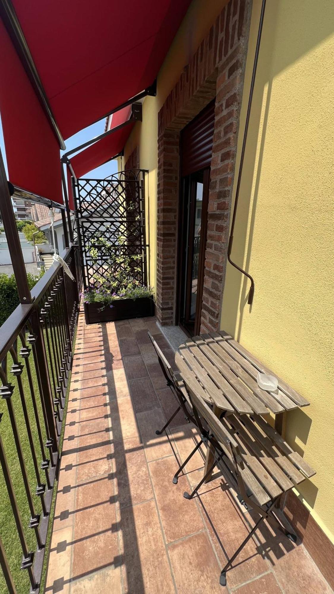 Guest House Le Vagabonde Φιουμιτσίνο Εξωτερικό φωτογραφία